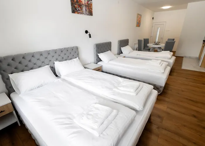 Luna Nera Apartments
